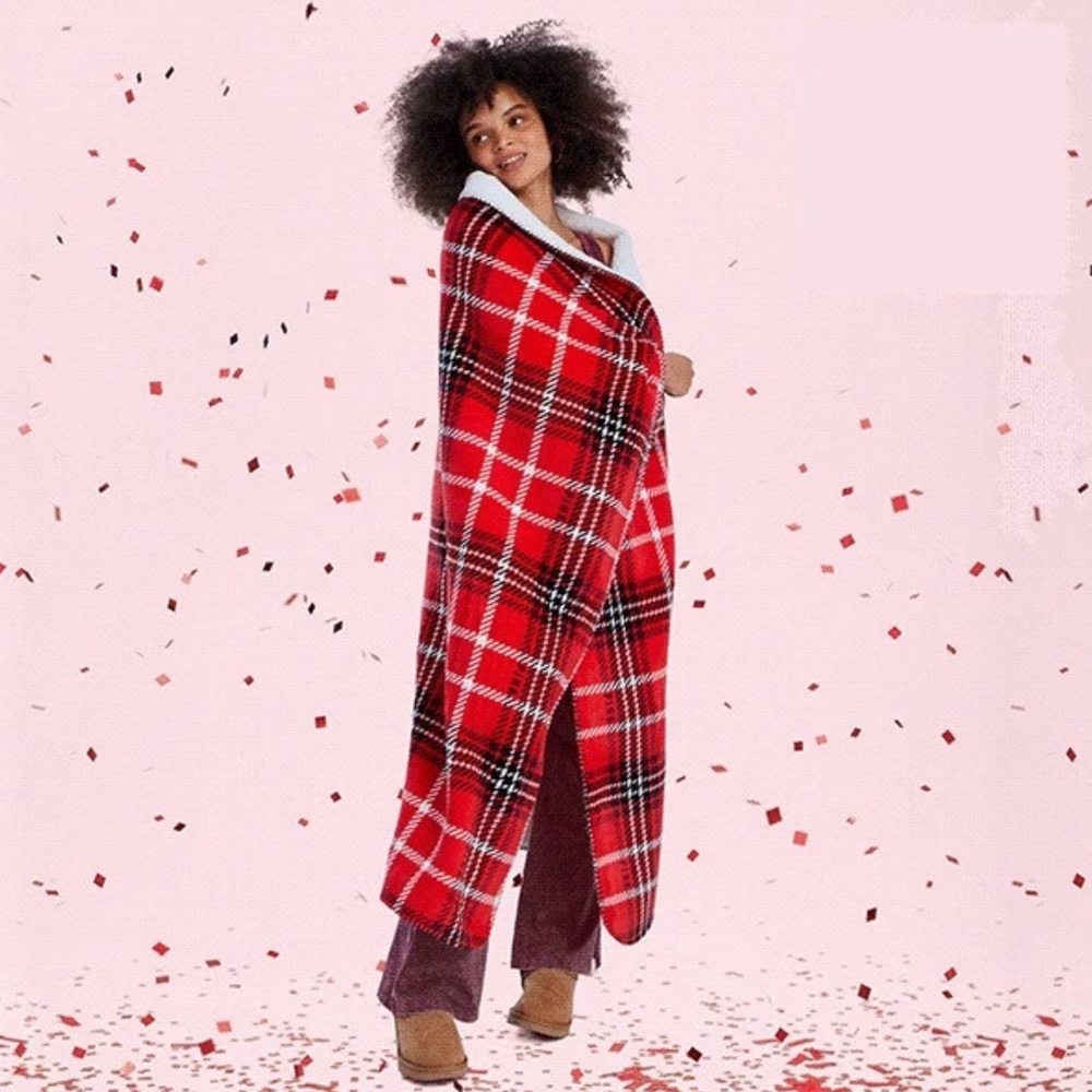 PINK Victoria’s Secret Cozy Plush Blanket